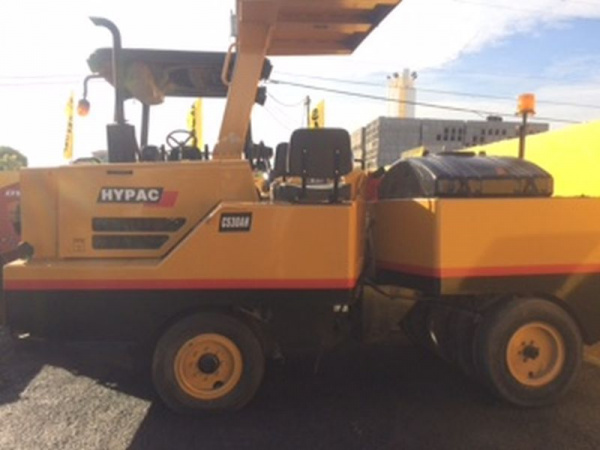 Виброкаток Hypac C530AH 9 wheel traffic roller