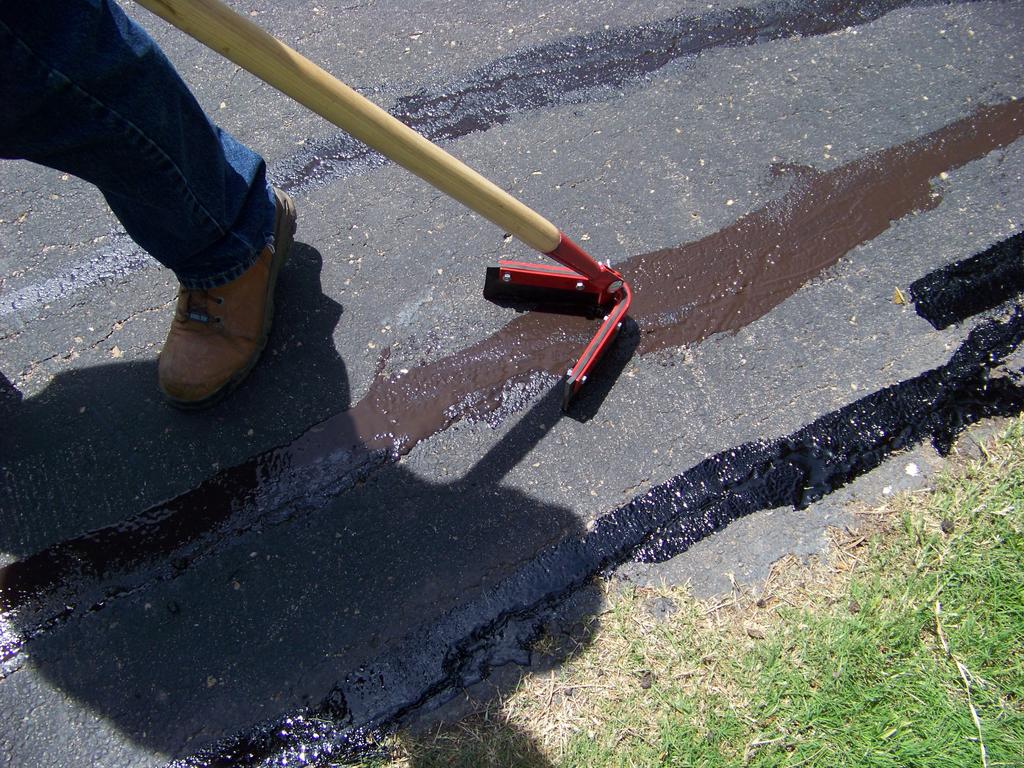 crackfill3.jpg crackfill3.jpg